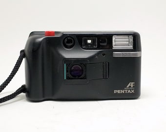 ペンタックス ピノ J 希少なレッド ビンテージ 35 mm コンパクト