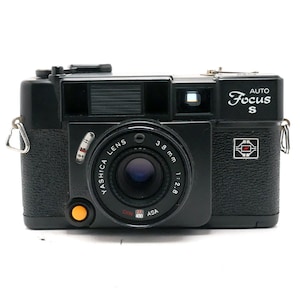 Yashica Auto Focus Motor - Sharp 38mm 2.8 lens - Vintage Film - 35mm point shoot camera