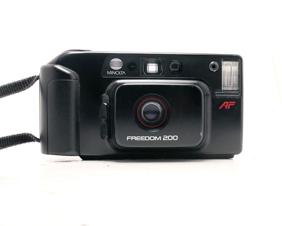 Minolta 35mm Film Camera Minolta Silver Streak Zoom Lens Camera