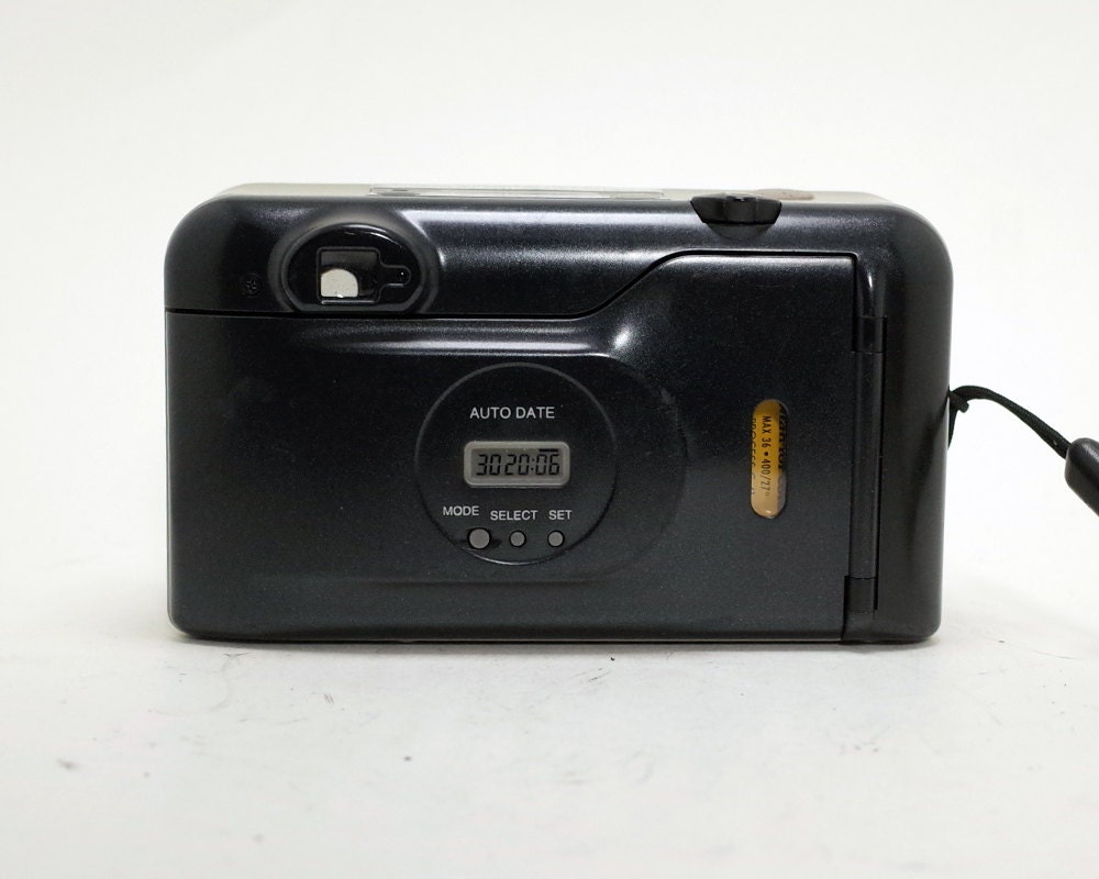 KONICA MR.70 AUTO DATE フイルムカメラ　2409561 KONICA MR.70 AUTO DATE フイルムカメラ 2409561 - メルカリ