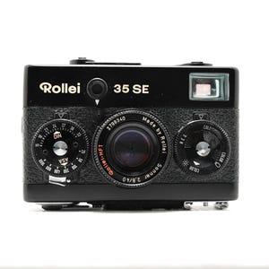Rollei 35SE - Zeiss Tessar 40mm f/2.8 - Vintage Film - 35mm point shoot Rangefinder camera