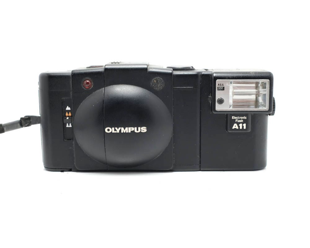 Olympus XA2 35mm f/3.5 Rangefinder 35mm film point shoot - Etsy 日本