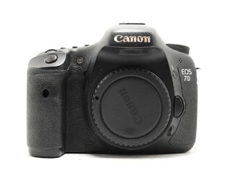 Canon EOS 7D [S/C 13,072] + Ef-s 17-85mm F4-5.6 is Usm From Japan