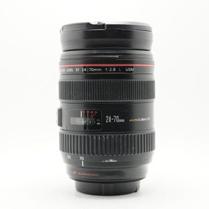 Canon EOS 24-70mm 2.8L - USM L Series - Canon EF mount - 35mm film / Digital camera lens