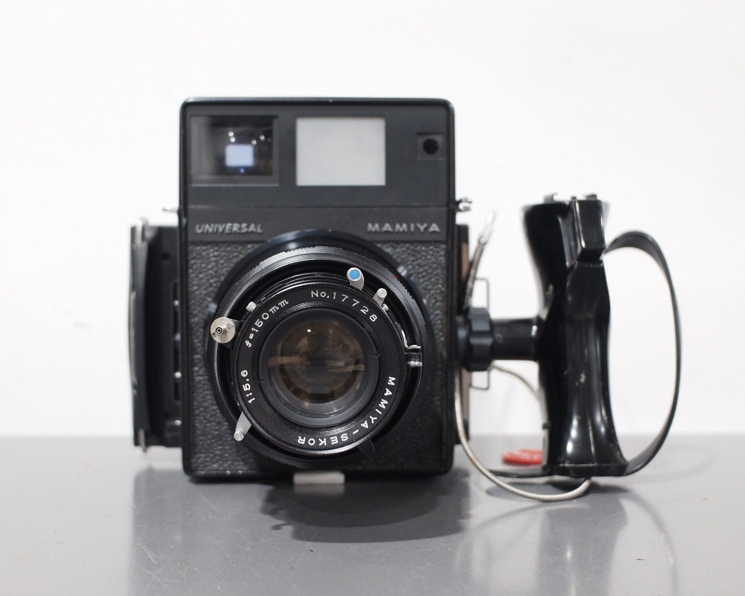 しないので MAMIYA UNIVERSAL フィルムを