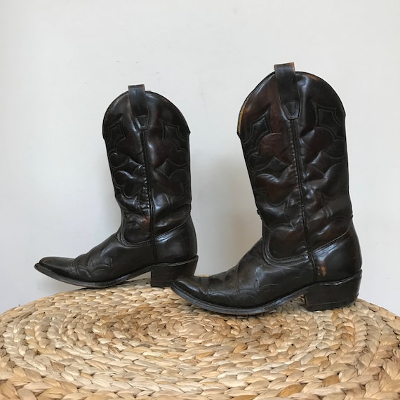 dark cowgirl boots