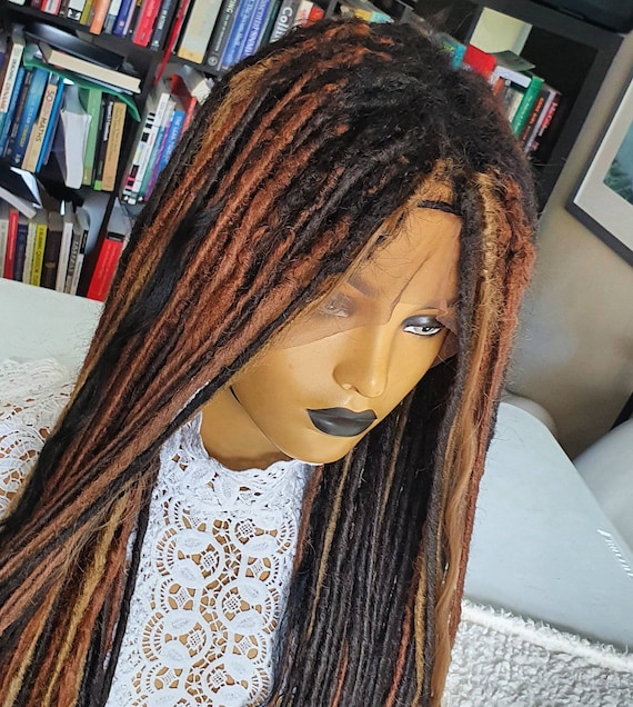 wigs traduction