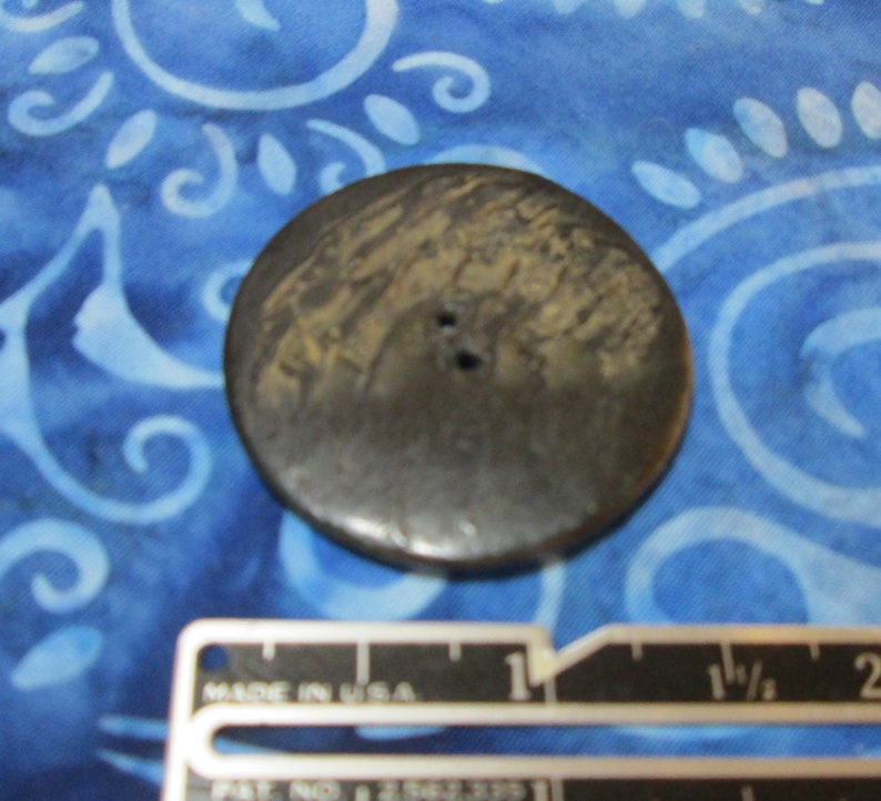Fan Carved Vintage MOP Shell Button Large