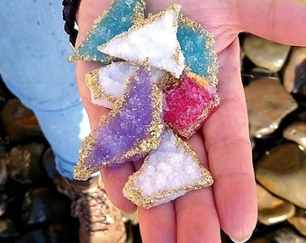 Edible Crystals, edible geode druzy, pure sugar created in a sparkly artistic way, no expiration date on these sugar gems!