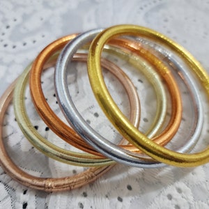 Juego de 5 pulseras tailandesas de oro rosa, plata, cobre, hojas, brazaletes de templo que brindan amor, felicidad, riqueza, amuleto de Buda bendecido, amuleto perfecto para ella