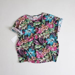 botanical floral top | floral t shirt | 90s floral tee