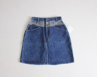 Vintage 1970s Blue and Red Thread Yoked Skirt 1970s Medium Straight Skirt 1970s Skirt for Boots Blue Denim Look Skirt 30W 41H