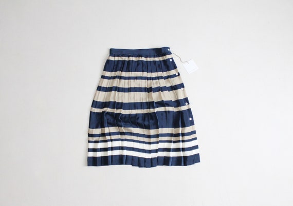 Blue beige pleated skirt hotsell