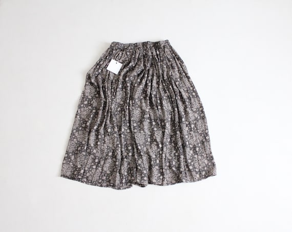 grey floral skirt | floral full skirt | gray circl
