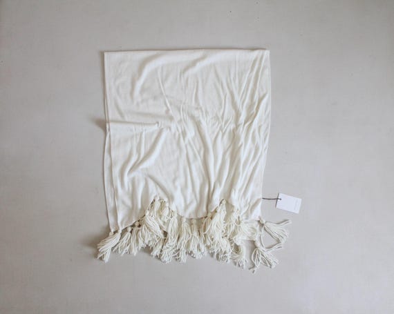 white knit wrap | 1960s oversized shawl | knit pi… - image 2