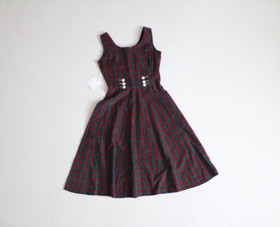 christmas plaid dress | plaid corduroy dress | vin