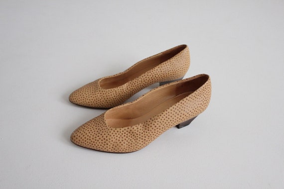 ostrich heels 6.5 | ostrich pumps 6 | tan leather… - image 7