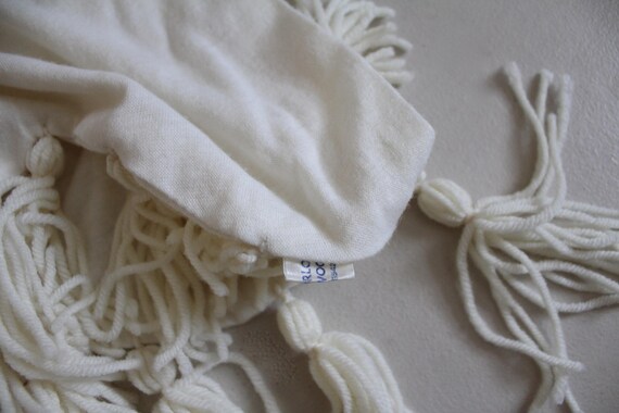 white knit wrap | 1960s oversized shawl | knit pi… - image 4