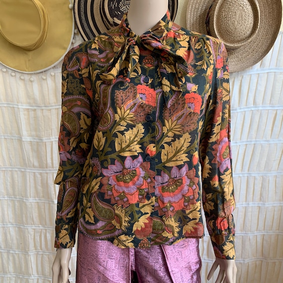 Vintage 60s/70s Paisley Strawberry Pattern Contras