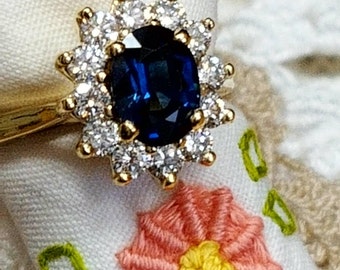 Vintage 18k yellow gold, Sapphire and diamond cocktail ring with gorgeous genuine Oval cut sapphire and 12 round brilliant cut diamonds