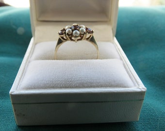 9 Carat Gold Hallmarked Red Stone/Pearl Cluster Ring - Size O