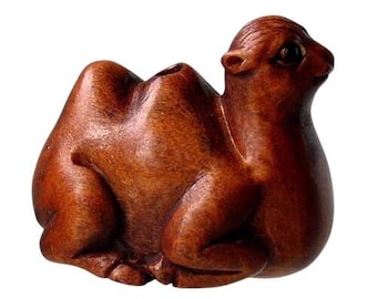 Carved Boxwood Resting Desert Camel Ojime/Netsuke Bead | 25x20.5x15mm | Brown