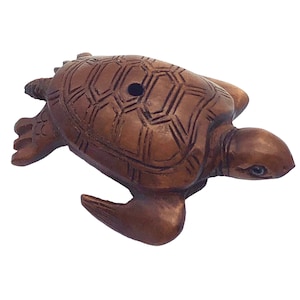 Carved Boxwood Sea Turtle Ojime/Netsuke Bead | 36x25.5x13.5mm | Brown