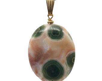 Ravissant pendentif ovale en jaspe océanique et or 14 carats 510561A