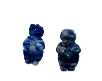 2 Carved Sodalite Goddess of Willendorf Animal Beads | 20x9x7mm | Blue white