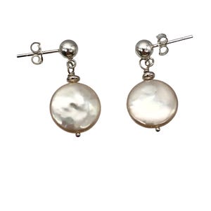 Natural Peach Coin FW Pearl Post Earrings | 1&quot; Long | Peach | 1 Pair |