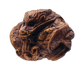手彫りのツゲの木の龍の根付、木製の龍の根付、ツゲの木の龍の根付、龍 