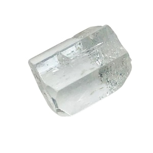 Un raro cristallo di acquamarina naturale / 12x9x9mm / 10,525 ct / azzurro cielo /