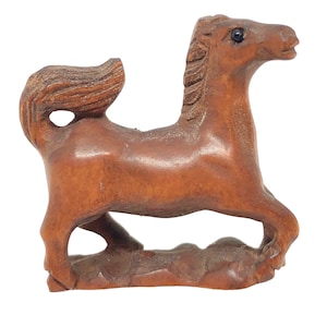 Carved Trotting Pony Horse Boxwood Ojime/Netsuke Bead | 29x28x11mm | Brown
