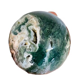 Sfera di cristallo di quarzo druzy di agata muschiata per meditazione / 75 mm / verde/bianco / 1 /