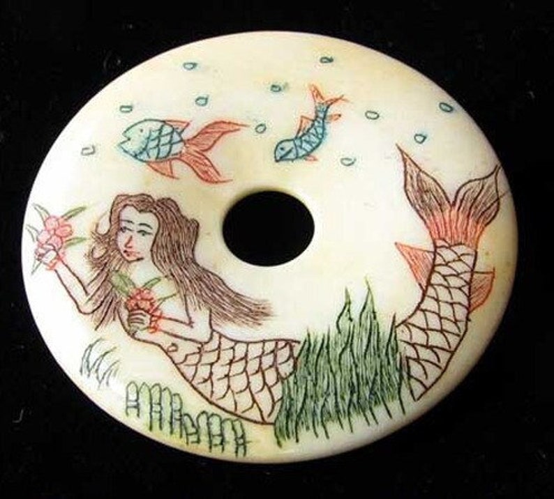 Carved /& Etched Mermaid 38mm Pi Circle Centerpiece 9699