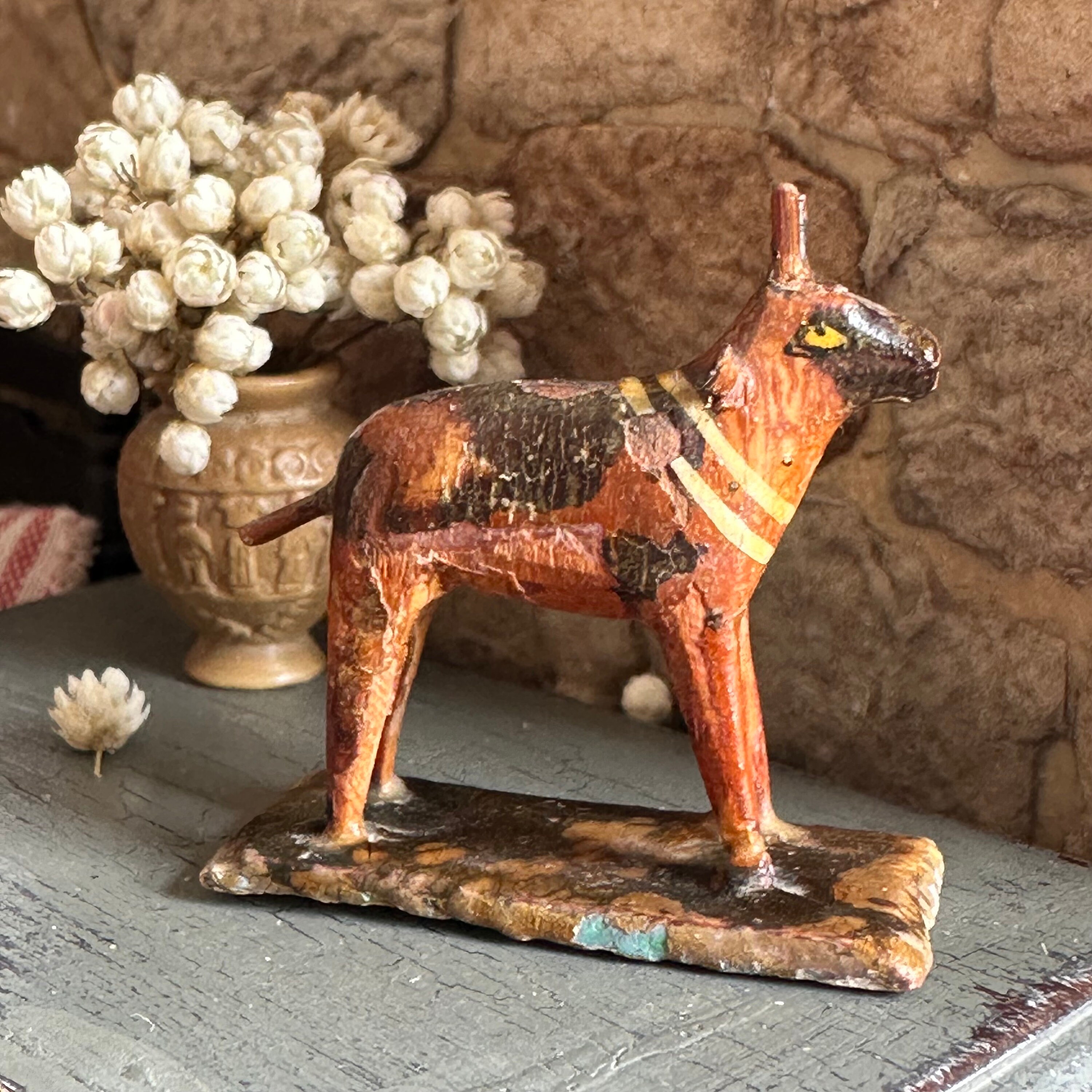 Mucca in miniatura in ceramica: animale per casa delle bambole in scala 1/12 - Italia