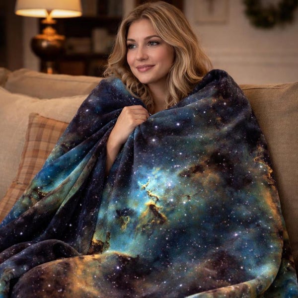 Heart Nebula Fleece Blanket: Lightweight Galaxy Throw, Astrophotography Design