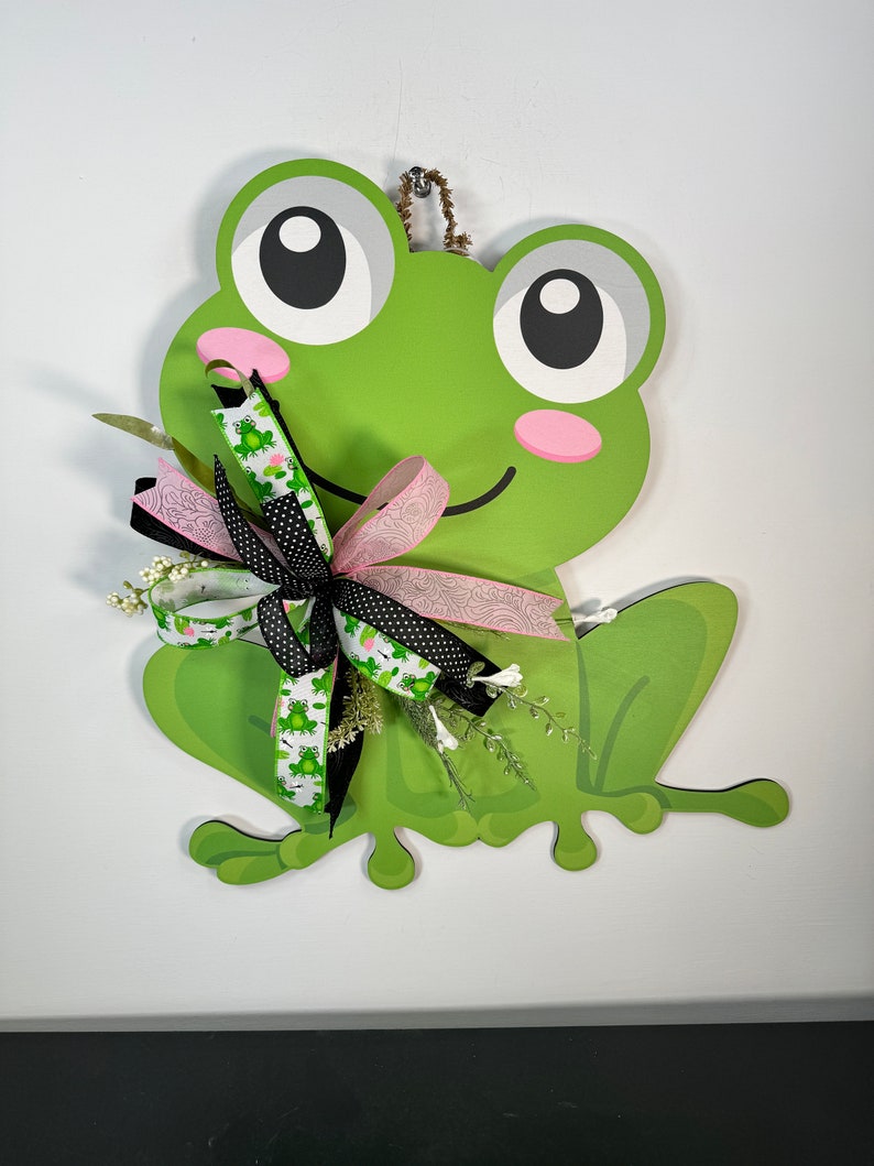 Frog Wreath, Front Door Wreath, Wreath for every day, Best Door Wreath, summer Wreath, wood frog door hanger, spring wreath, door hanger image 1