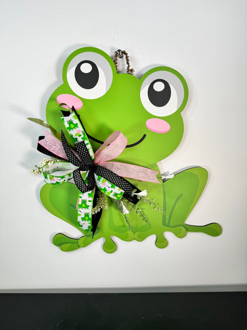 Frog Wreath, Front Door Wreath, Wreath for every day, Best Door Wreath, summer Wreath, wood frog door hanger, spring wreath, door hanger image 2