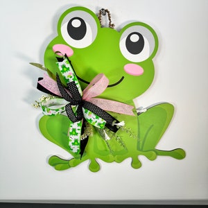 Frog Wreath, Front Door Wreath, Wreath for every day, Best Door Wreath, summer Wreath, wood frog door hanger, spring wreath, door hanger image 9