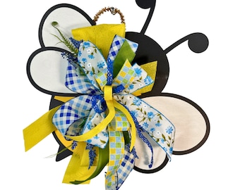 Bee Wreath, Front Door Wreath, Wreath for every day, Best Door Wreath, summer Wreath, Bee door hanger, spring wreath, door hanger