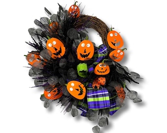 Halloween Wreath, Halloween Door hanger, Halloween gift, Christmas Gift Idea, Pumpkin decor, pumpkin wreath