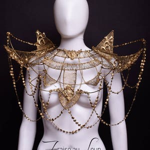 Shoulders Gold &quot;Fraise au Loup&quot; - Shoulders pads - Jewellery - Dark Beauty - Goth- Dark Roses
