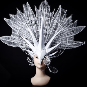 Sibylle white - Headpiece by Fraise au Loup - Prietress - Queen - Dark Beauty