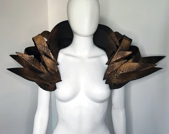 Shoulder pads - Futuristic - Geometry - Col - Ruff - Avant Garde - fashion - Alternative - Fashion