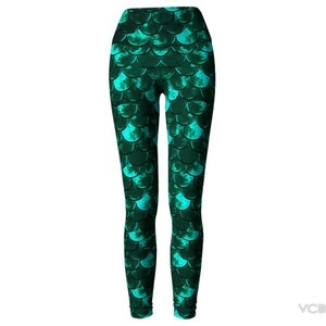 Green Mermaid Scale Leggings: Women&#39;s Yoga Pants