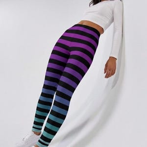 Leggings de bruja malvada a rayas degradadas: Leggings para disfraz de Halloween y cosplay. imagen 1
