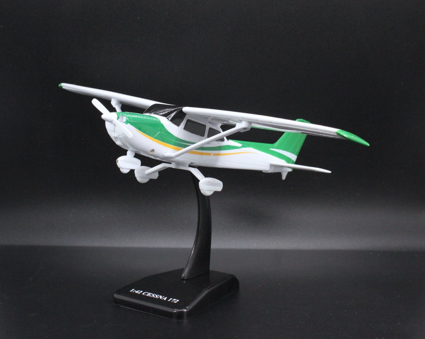 Cessna 172 for sale compared to CraigsList Only 4 left at 75