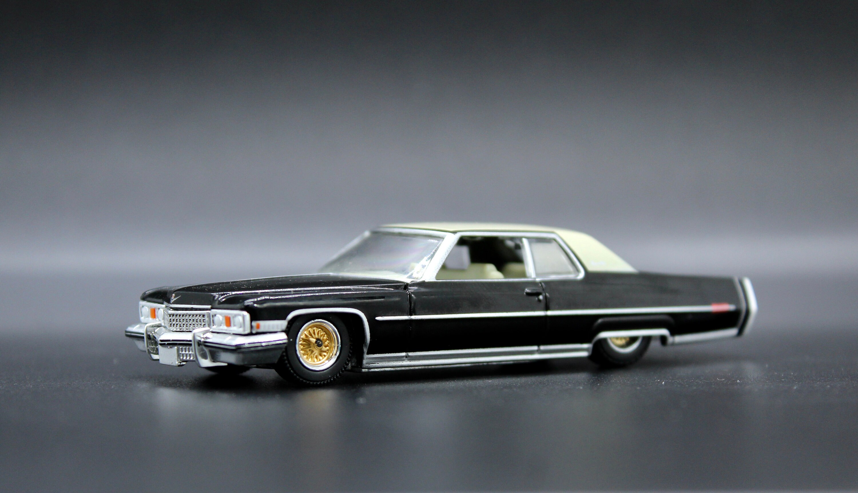 Lowrider Cadillac Coupe Deville