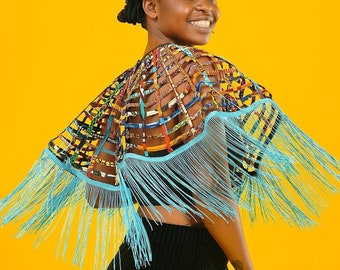 Capa con borlas azules, capa africana, capa con estampado africano, capa Ankara, capa para festivales, capa afropunk, reciclada, accesorios africanos, ropa para rave